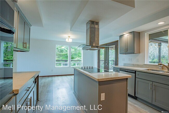 Building Photo - 3 br, 2.5 bath House - 491 Suncrest Drive