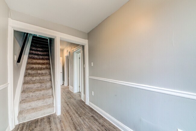 Photo - 744 Proctor Wy Apartment