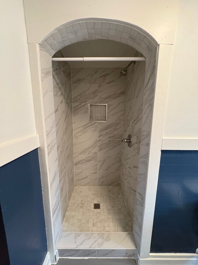 Building Photo - 366 Penora St