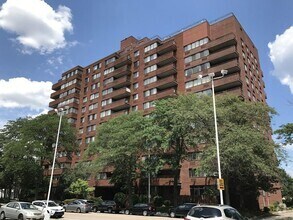 Building Photo - 77 Adams St