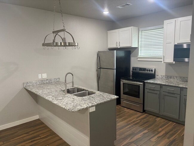 Building Photo - 3 bedroom and 2 bathroom house built in 2020