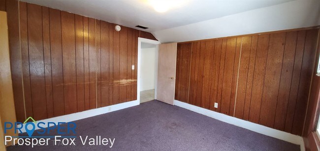 Building Photo - 312 N Oneida St
