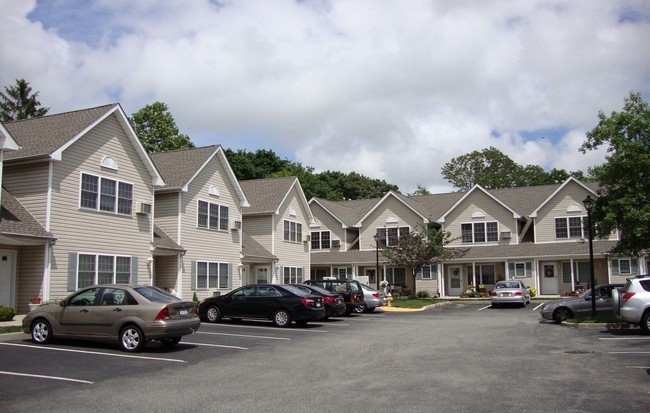 Foto del edificio - Woodbridge at Farmingdale II