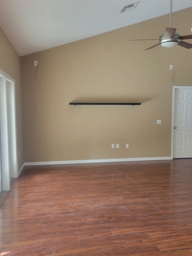 Building Photo - 1261 Candlelight Blvd