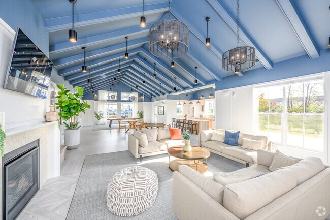 Clubroom - Huron Vista