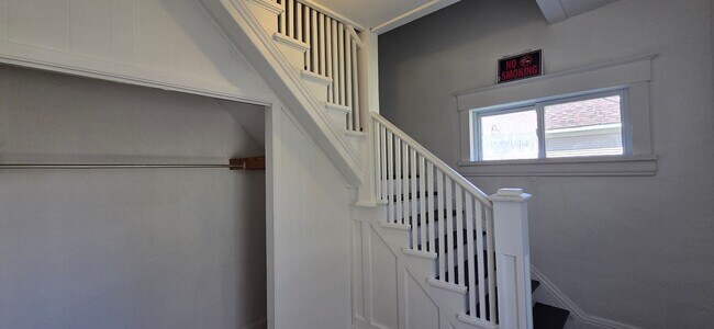 Foto del edificio - Upper Level One Bedroom Condo in Cadillac