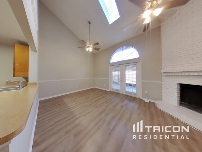 Building Photo - 6728 Magnolia Pointe Cir