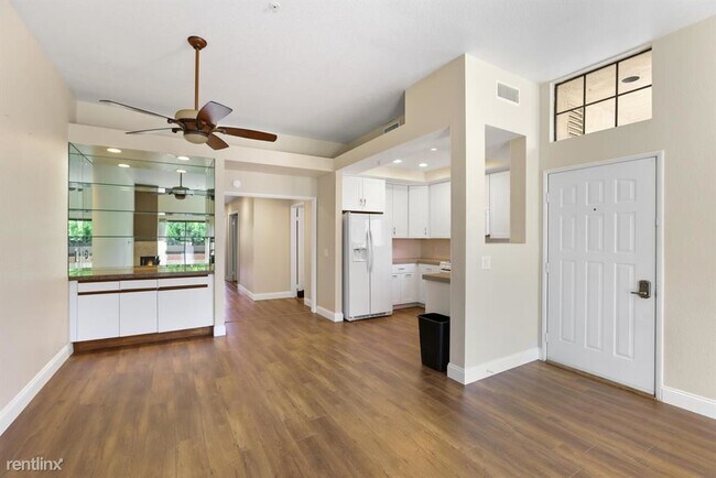 Foto del edificio - 2 br, 2 bath Condo - 2601 S Broadmoor Dr A...