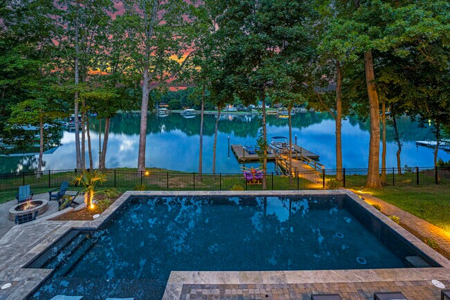 Foto del edificio - Northshore Landing