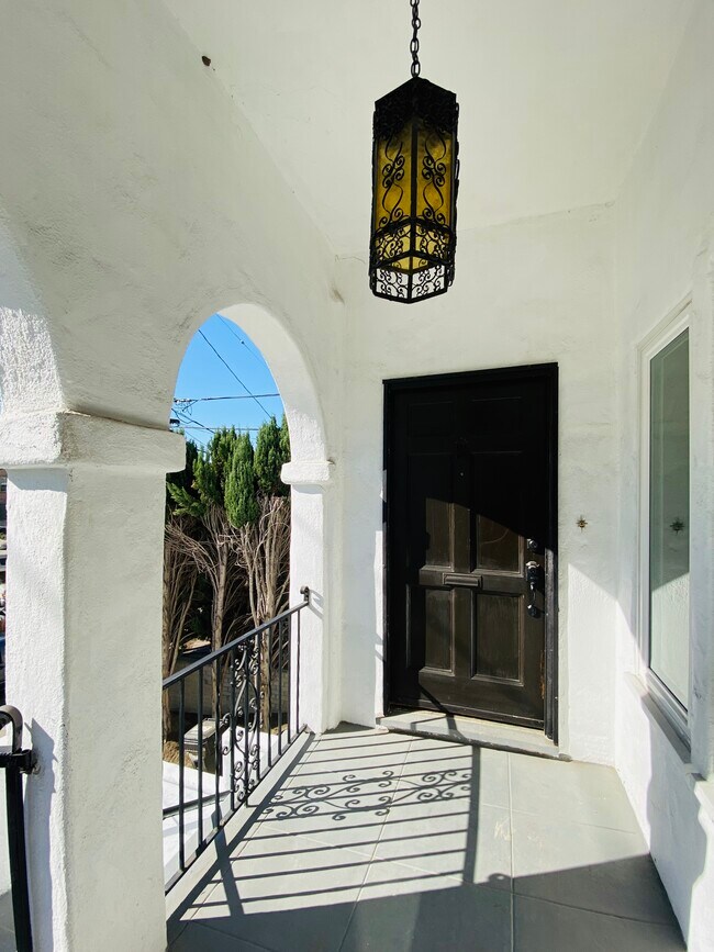 Foto del edificio - 4251 Newdale Dr