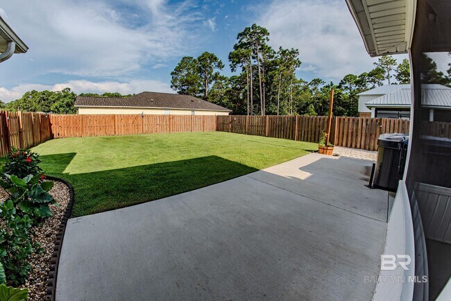 Foto del edificio - 24710 Gulf Bay Rd