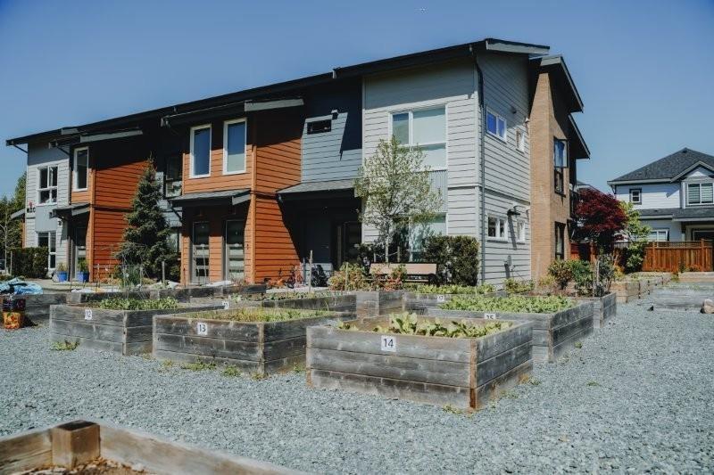 Photo du bâtiment - 20067-20072 72 Ave