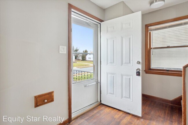 Foto del edificio - 3 br, 1 bath House - 9504 South Highland A...