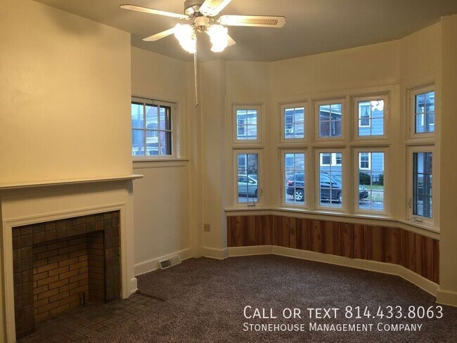 Foto del edificio - 358 W 7th St