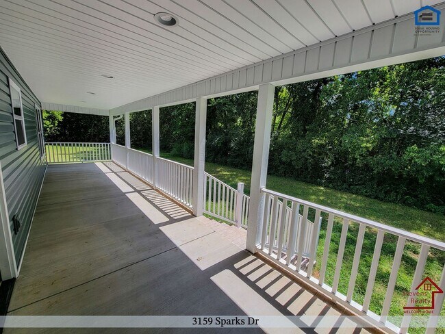 Foto del edificio - 3159 Sparks Dr