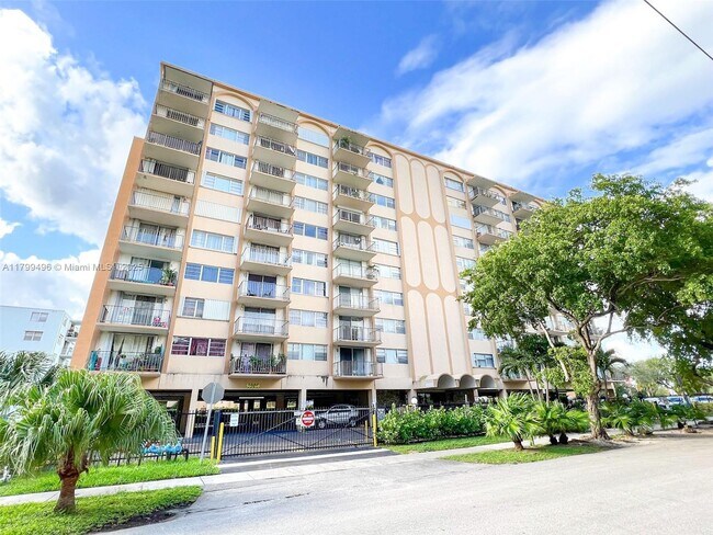 Foto del edificio - 1470 NE 125th Terrace