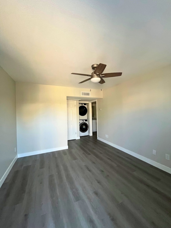 phoenix apartments - East Vista