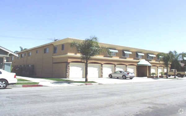 Building Photo - 316 Gladys Ave