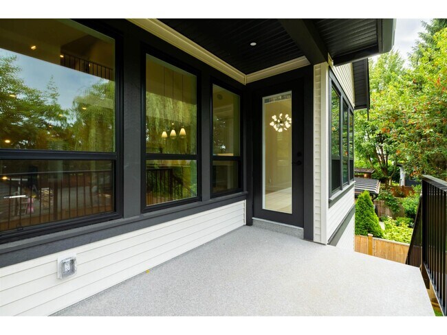 Photo du bâtiment - 23128-23196 96 Ave