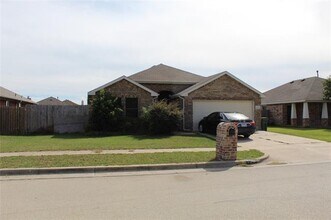 Building Photo - 508 Quartz St
