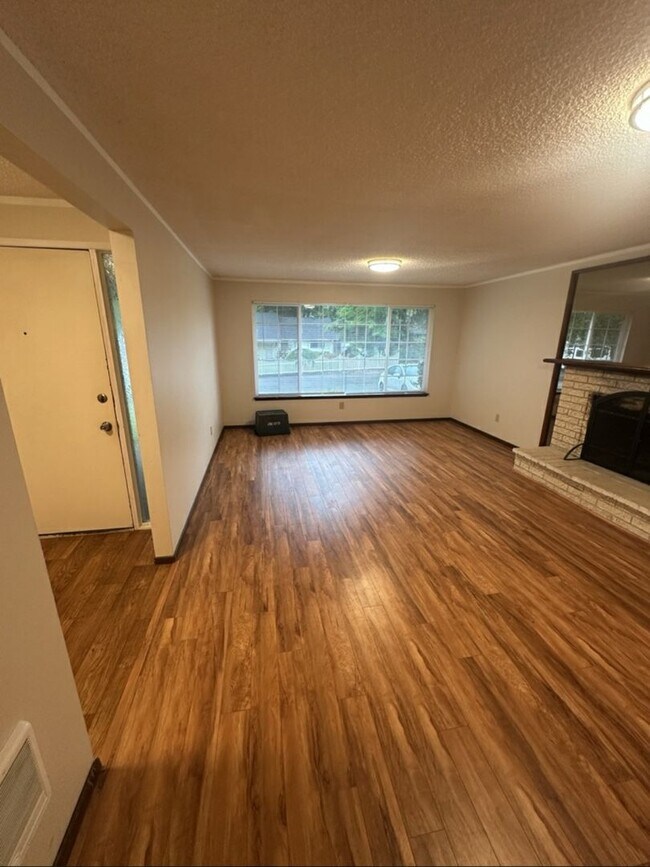 Foto del edificio - 3 Bed, 2 Bath Ranch in Hazel Dell!