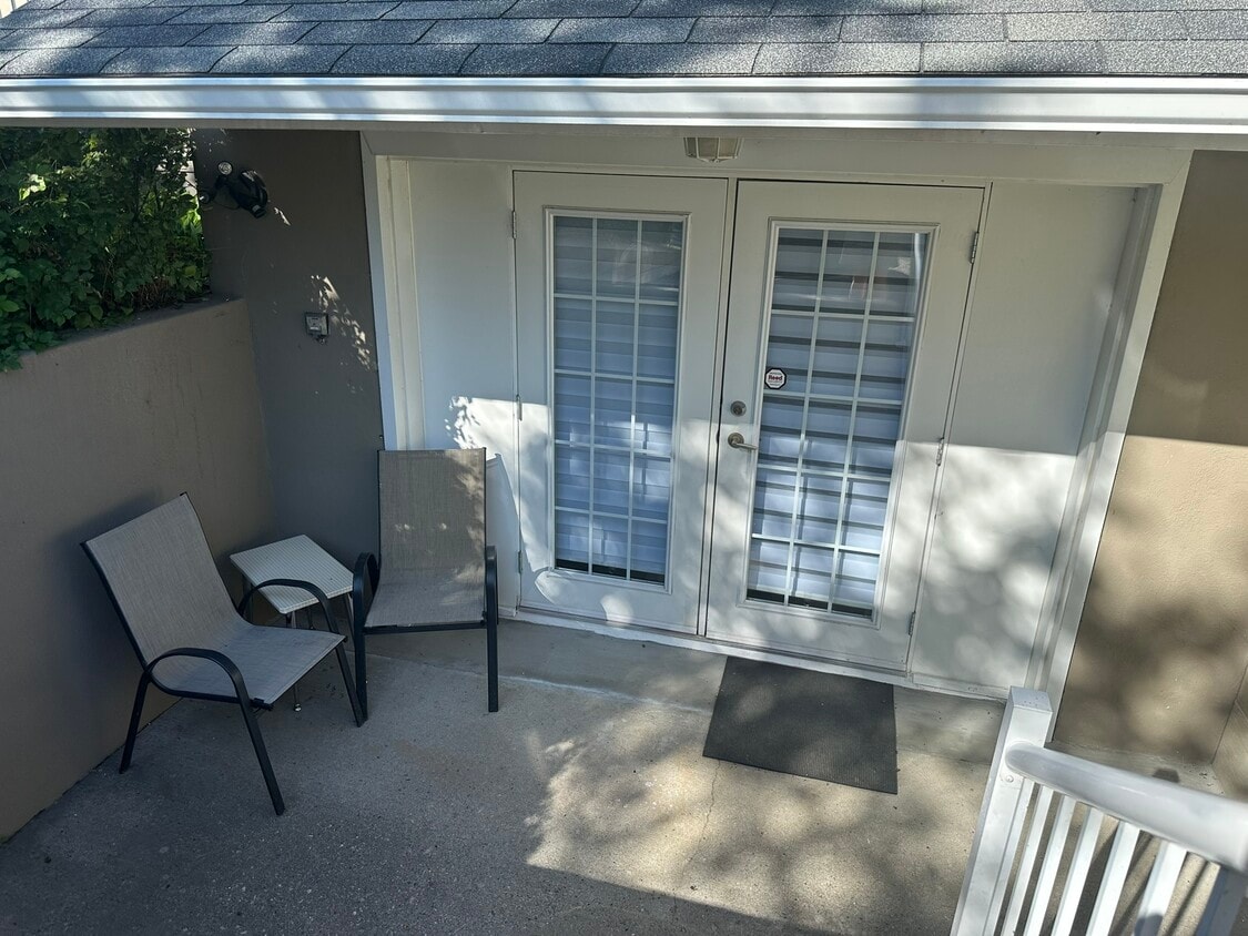 Primary Photo - Quaint Little Unit - Perfect for a student...