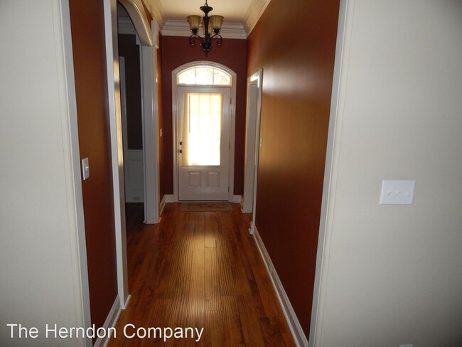 Foto del edificio - 4 br, 3 bath House - 5246 Maycomb Avenue