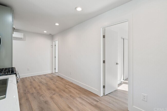 Sala de estar - 728 E Palmer Ave