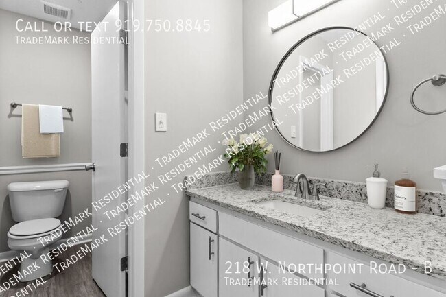 Foto del edificio - 218 W Northpoint Rd