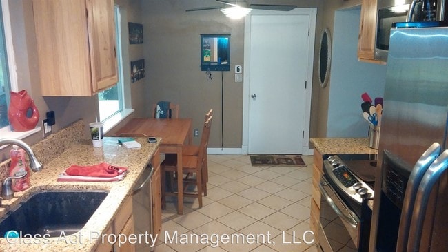 Building Photo - 3 br, 1 bath House - 260 Idylwood Drive SE