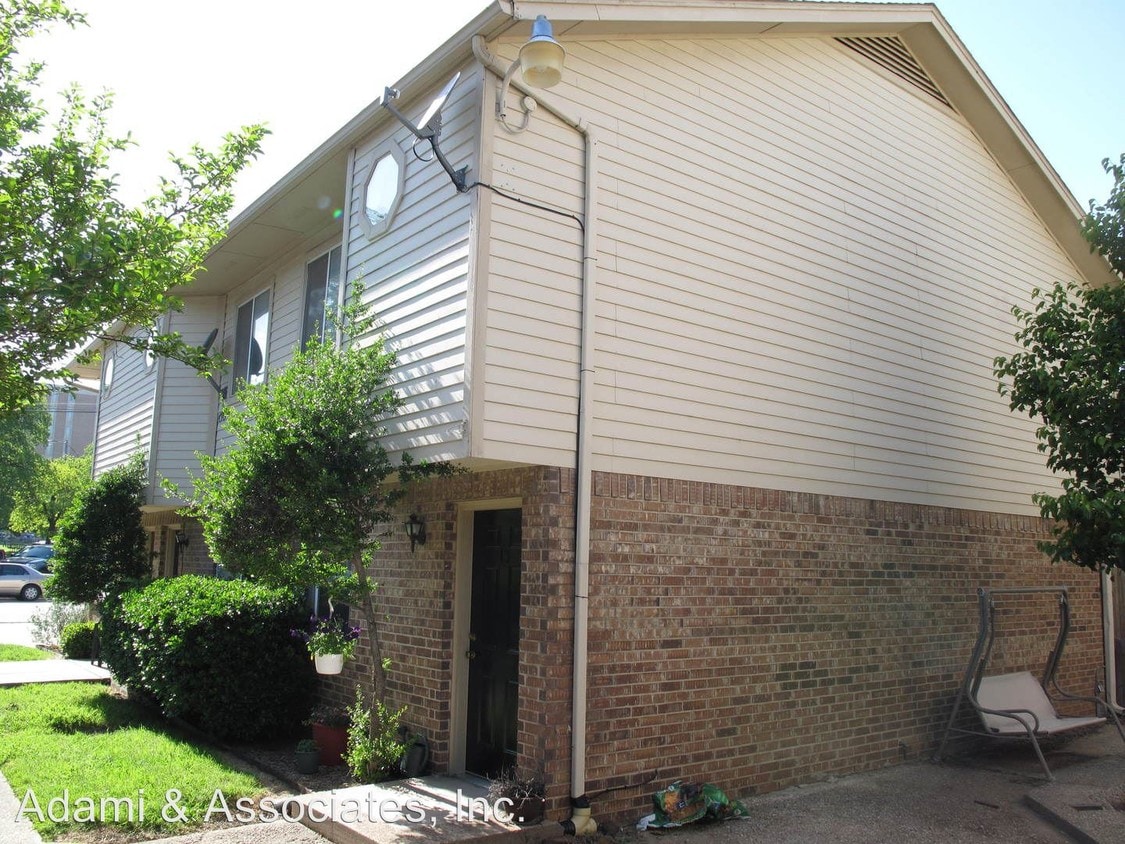 724 S Welch St Unit 13, Denton, TX 76201 Apartment for Rent in