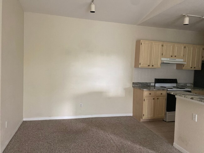 Building Photo - 1 Bedroom 1 Bath condo Maitland