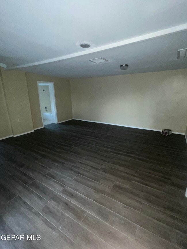 Building Photo - 3017 Altura Ave