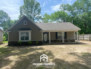 Building Photo - 6059 Chandeleur Dr