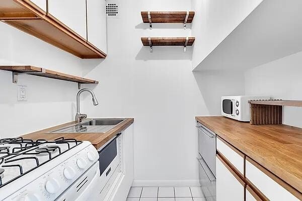 Foto del edificio - 310 E 23rd St