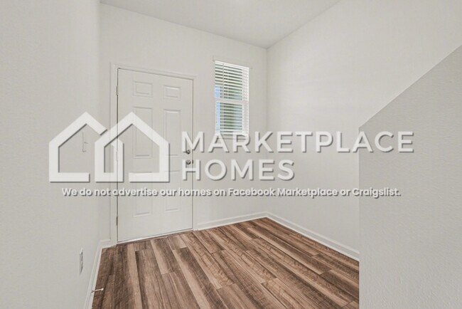 Foto del edificio - 11890 Sylvia St