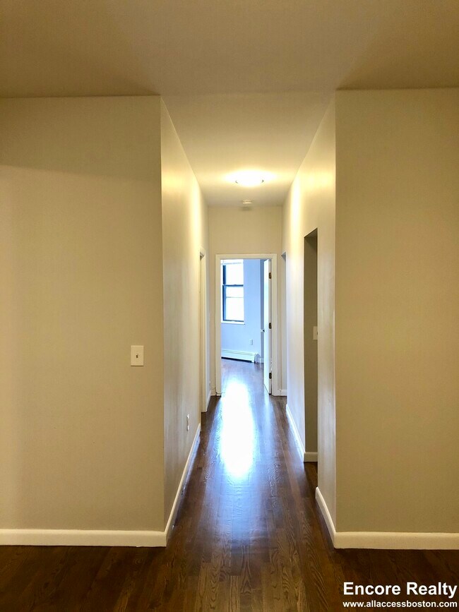 Foto del edificio - 121 Longwood Ave