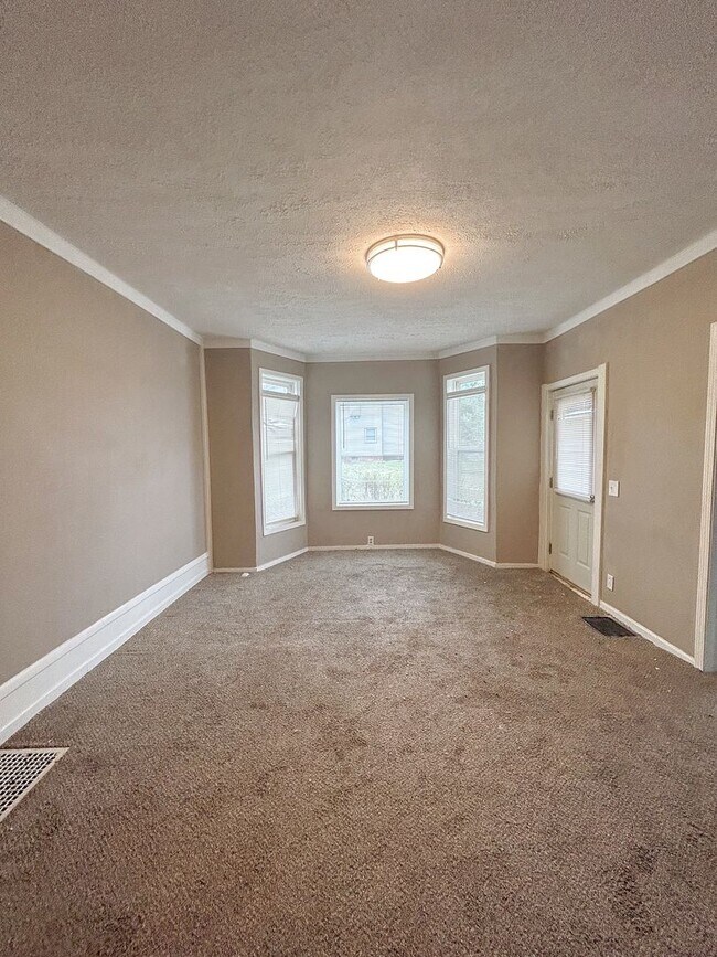 Foto del edificio - Linwood Corner