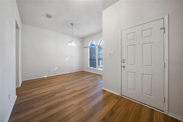 Foto del edificio - 3904 Oakhurst Ln