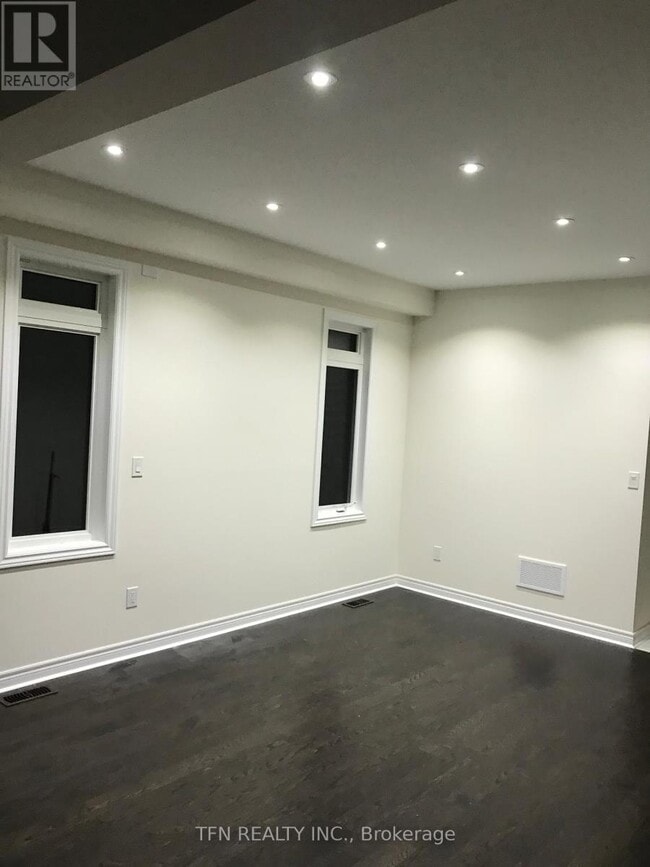 Photo du bâtiment - 14 Peony St