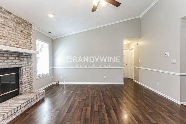 Foto del edificio - 601 Springmill Dr