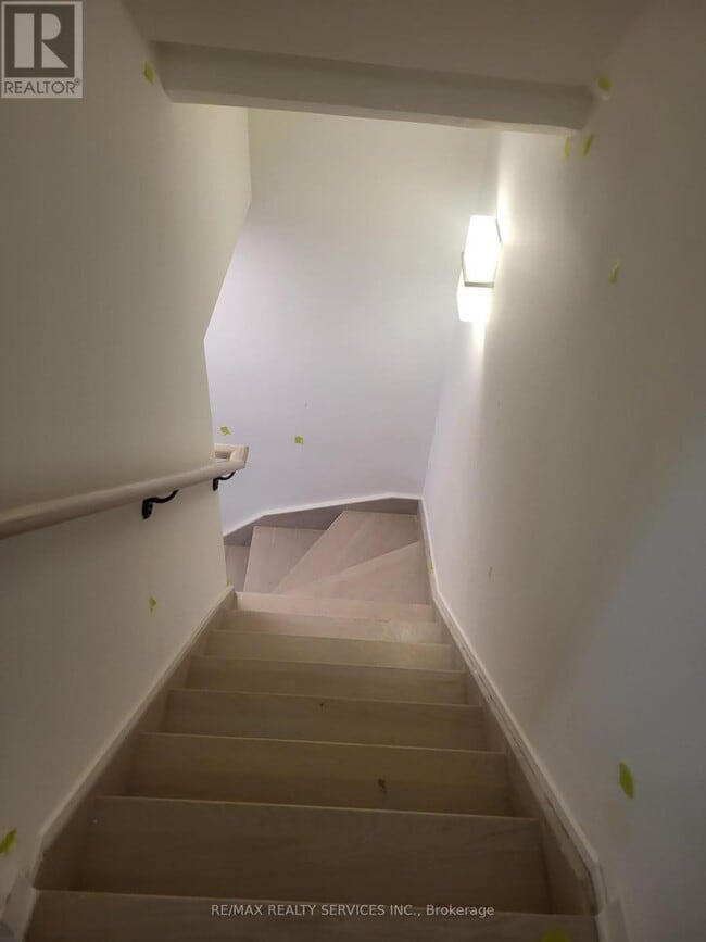 Building Photo - 75 Curlew Dr