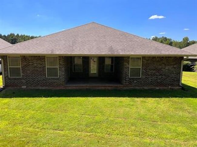 Building Photo - 29805 Park Hill Dr