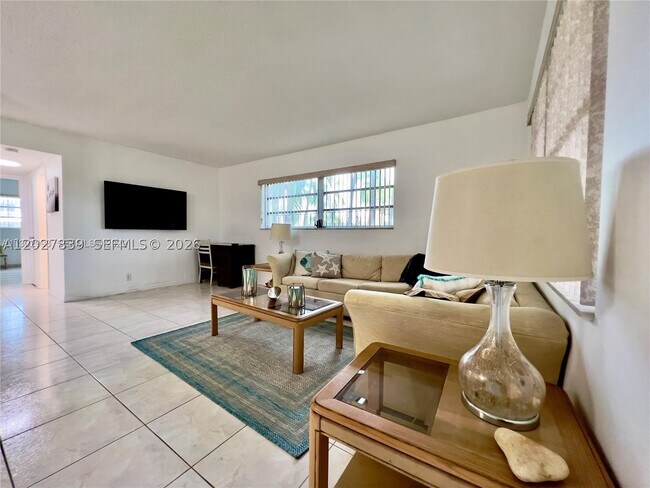 Foto del edificio - 501 Blue Heron Dr