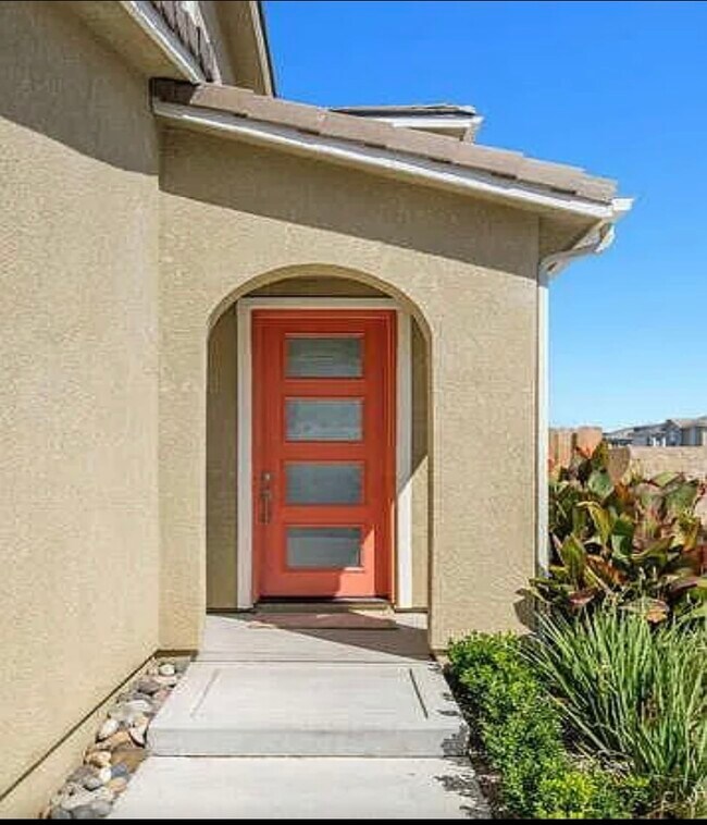 Foto del edificio - 2045 N Perry Ln