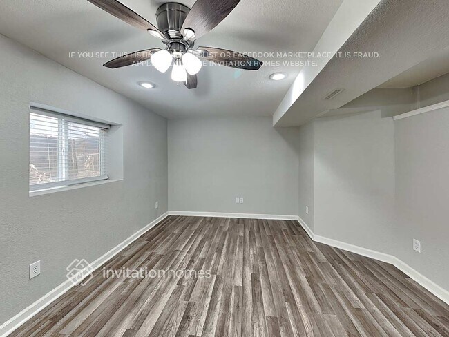 Foto del edificio - 6142 Oakwood Blvd