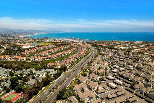 Building Photo - HIGHLY Upgraded 2 Bed/2 Bath, Dana Point S...