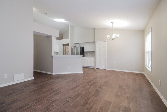 Foto del edificio - 13621 Meadowpark Ave