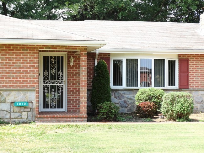 Foto del edificio - 1125 Orchard Rd