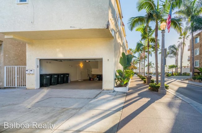 Building Photo - 700 E Oceanfront